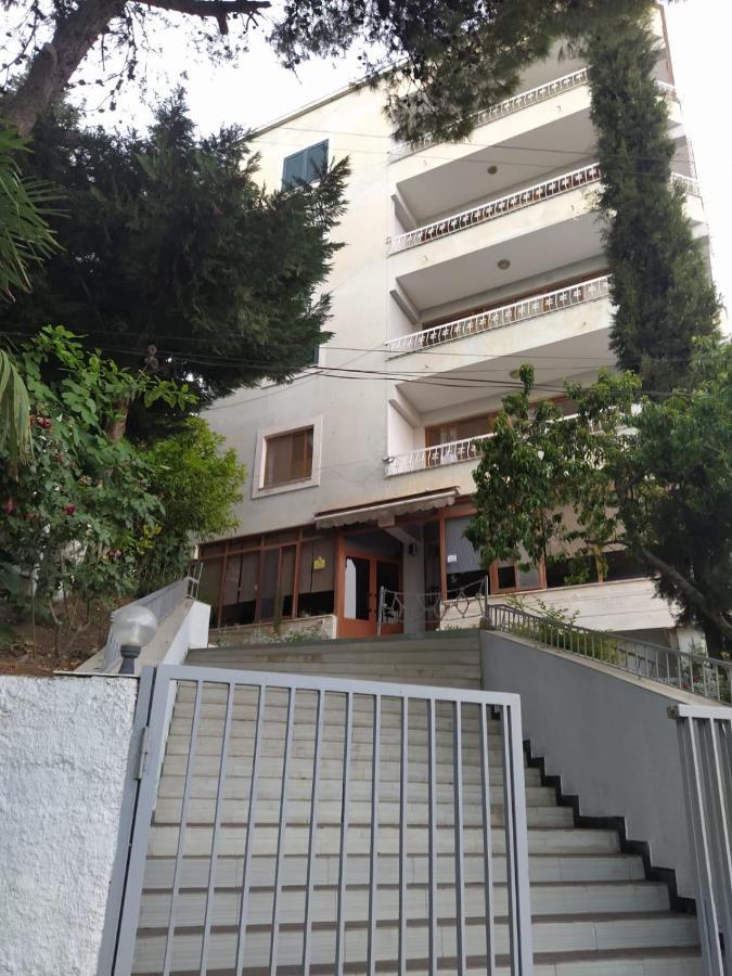 Jozi Kaiser Apartment 3 Dıraç Dış mekan fotoğraf